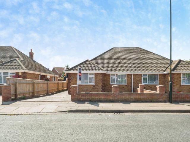 Bungalow for sale in Nunsthorpe, Scartho