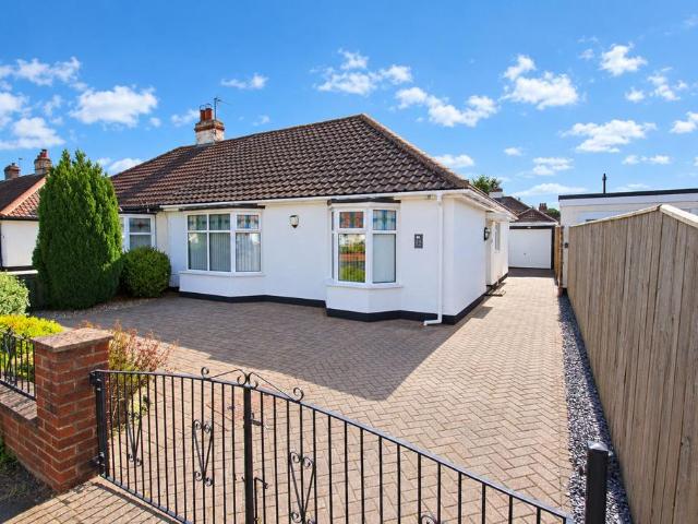 Bungalow for sale in Acklam, Normanby