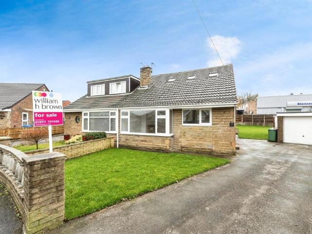 Bungalow for sale in Ackworth Moor Top, West Yorkshire