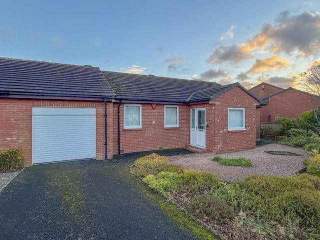 Bungalow for sale in Dalston