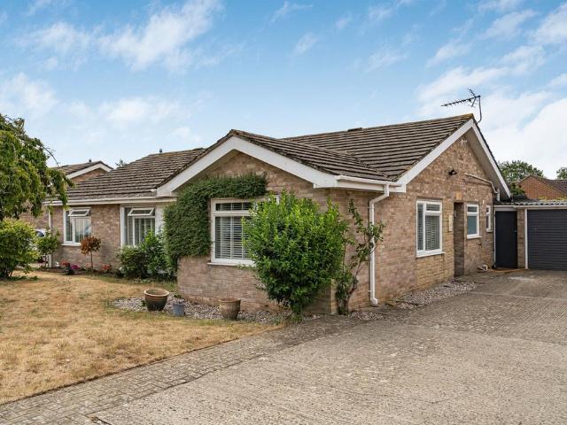 Bungalow for sale in Evershot, Oxfordshire