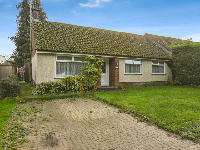 Bungalow for sale in Moreton Hall, Chedburgh