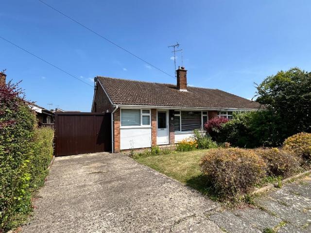 Bungalow for sale in Luton, Hockwell Ring