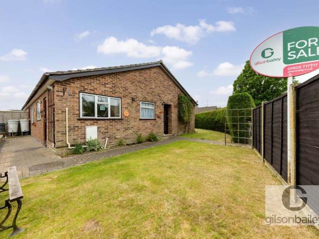Bungalow for sale in Crostwick, Norfolk