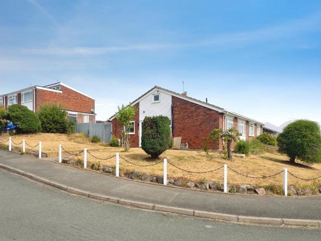 Bungalow for sale in Forthampton, Worcestershire