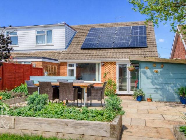 Bungalow for sale in Barton In Fabis, East Midlands