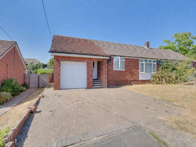Bungalow for sale in Helford, Hampshire