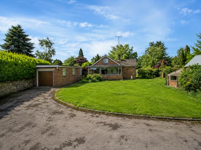 Bungalow for sale in Mitcheldean, Bromsberrow Heath
