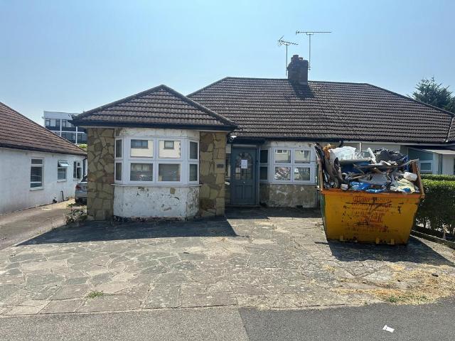 Bungalow for sale in Harold Wood, Greater London