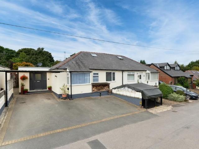 Bungalow for sale in Pool, West Yorkshire