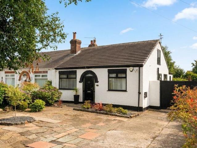 Bungalow for sale in Roby Mill, Lancashire