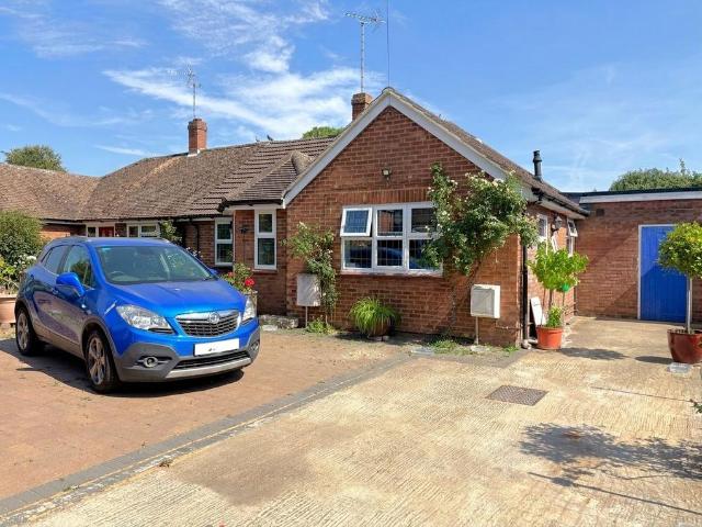 Bungalow for sale in King's Walden, Hertfordshire