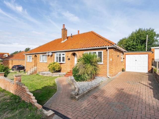 Bungalow for sale in Hellesdon, Broadland