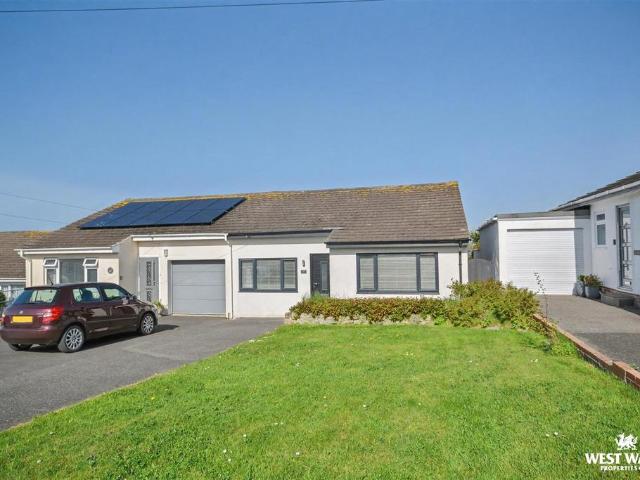 Bungalow for sale in Aberporth, Wales