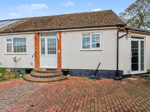 Bungalow for sale in Lower Quinton, Stratford-on-Avon