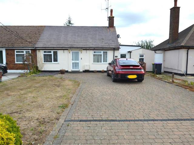 Bungalow for sale in Stroud Green, Barling