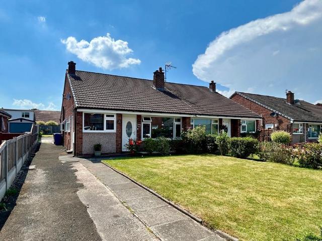 Bungalow for sale in Heald Green, Greater Manchester