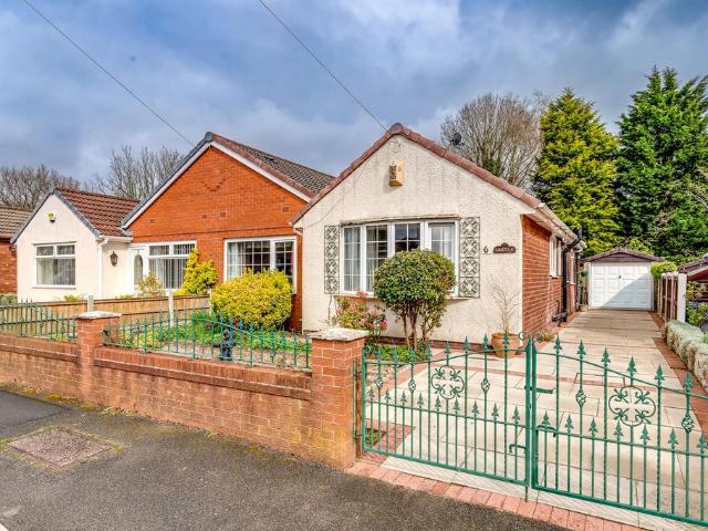 Bungalow for sale in Crooke, Wigan