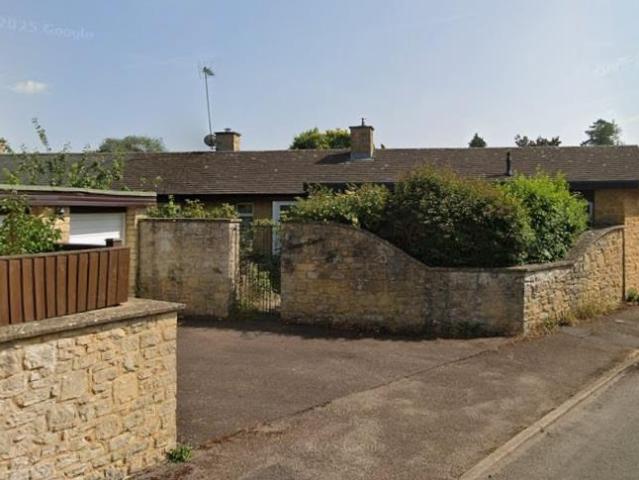 Bungalow for sale in Kings Sutton, Northamptonshire