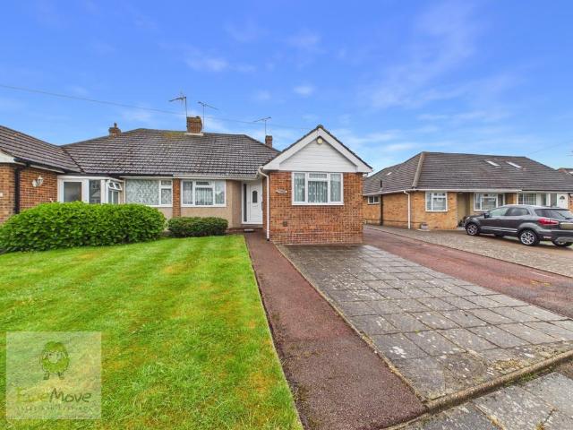 Bungalow for sale in Strood