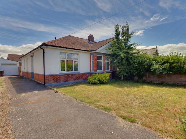Bungalow for sale in Drayton, City Of Portsmouth