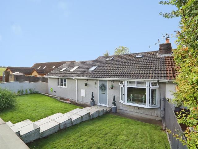 Bungalow for sale in Tonyrefail, Coedely