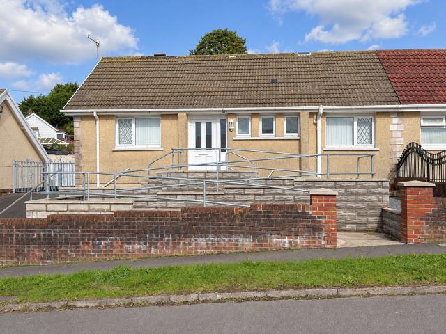 Bungalow for sale in Nangreaves, Wales