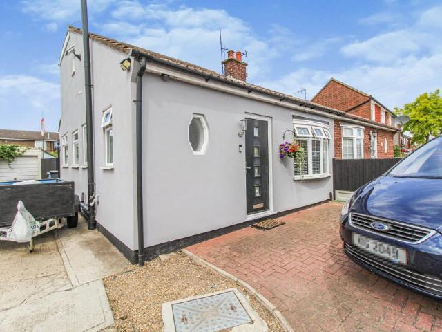 House for sale in Stanford-le-hope, Essex
