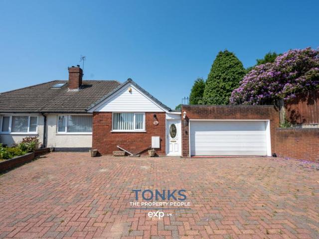 Bungalow for sale in Cock Green, Rowley Regis