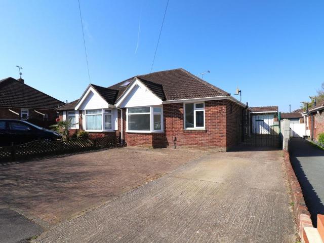 Bungalow for sale in Hedge End, Helford