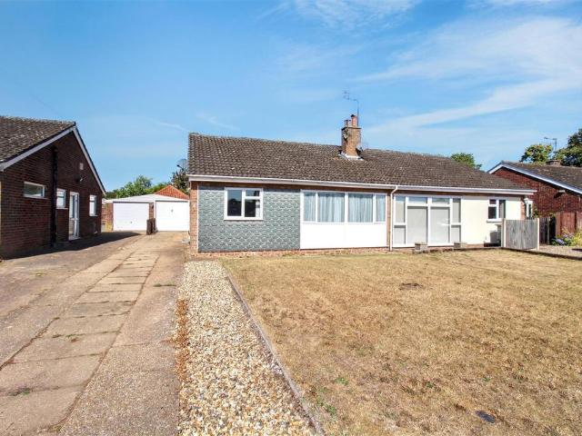 Bungalow for sale in Crostwick, Norfolk