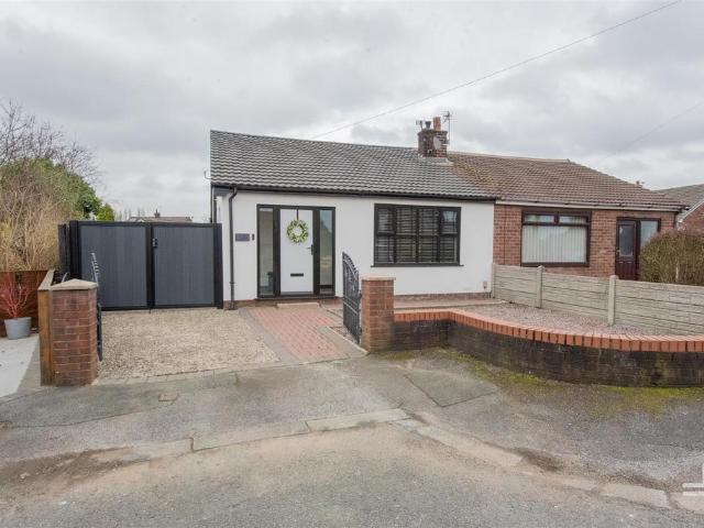 Bungalow for sale in Hindley Green, Wigan