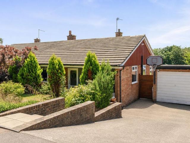 Bungalow for sale in Nevill Park, Sandown Park