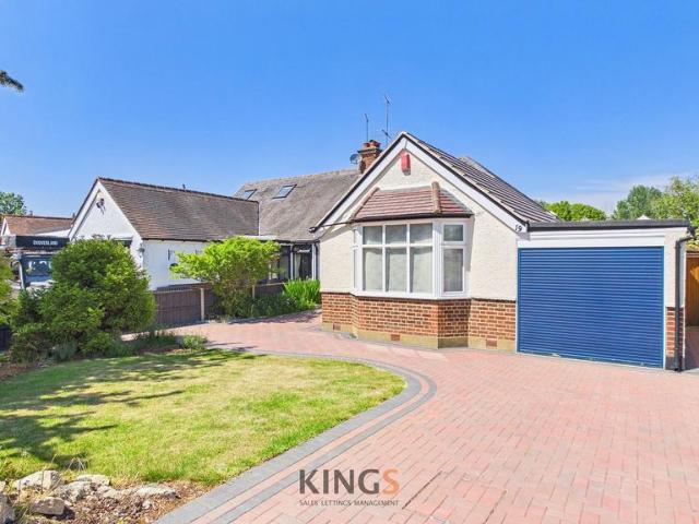 Bungalow for sale in Potters Bar, Hertfordshire