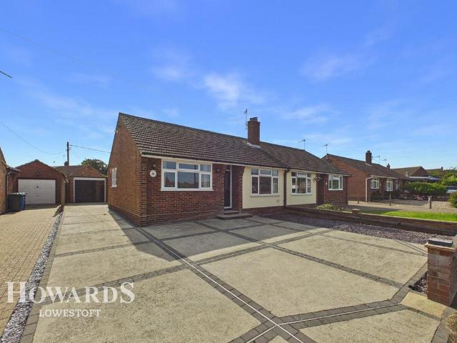 Bungalow for sale in Eastbridge, Suffolk