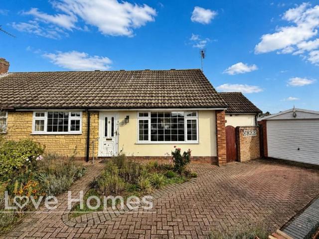 Bungalow for sale in Flitwick, Central Bedfordshire
