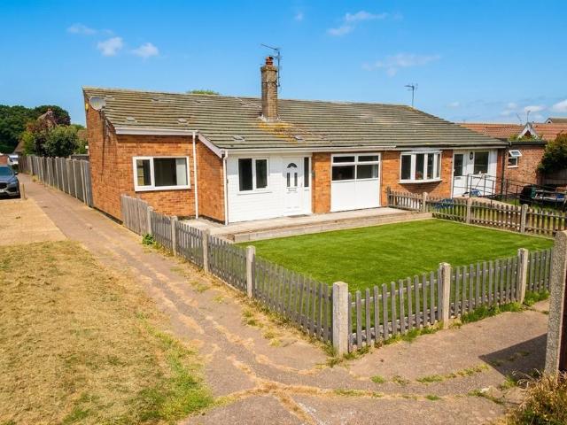 Bungalow for sale in Stokesby, Norfolk