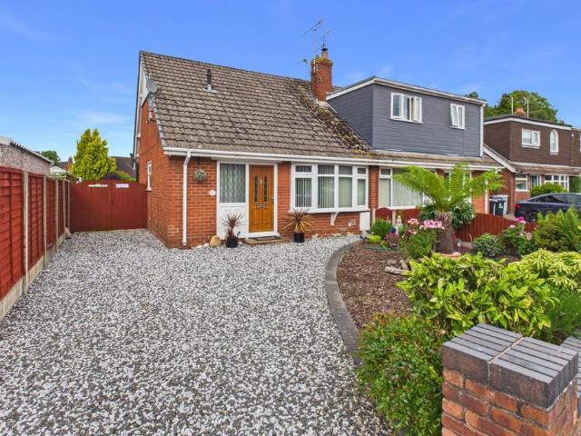 Bungalow for sale in Shavington cum Gresty, Shavington