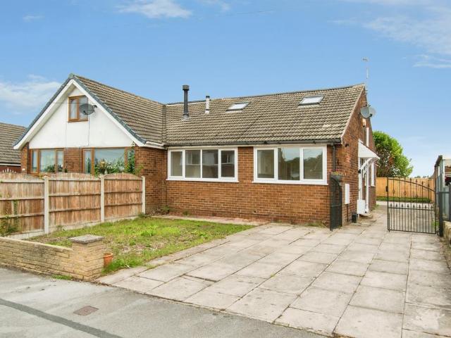 Bungalow for sale in Kippax, West Yorkshire