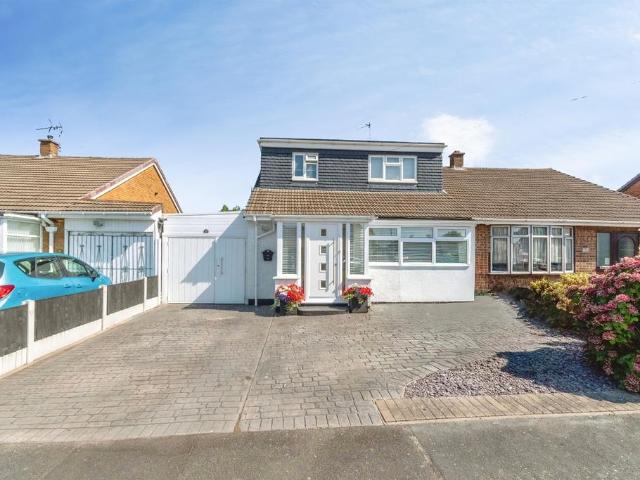 Bungalow for sale in Doe Bank, Wednesbury