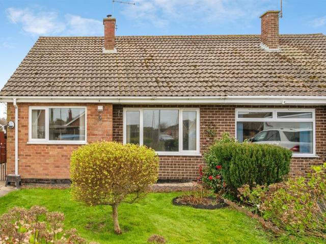Bungalow for sale in Stokesby, Norfolk