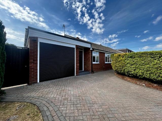 Bungalow for sale in Ashmore Lake, Willenhall