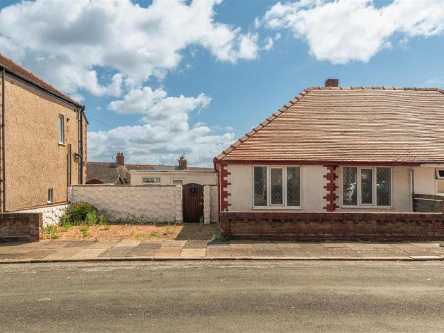 Bungalow for sale in Barrow