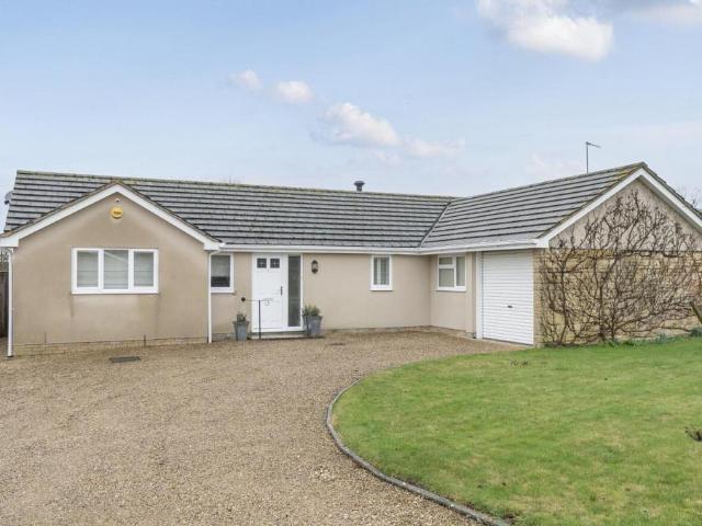 Bungalow for sale in Long Compton, Alderminster