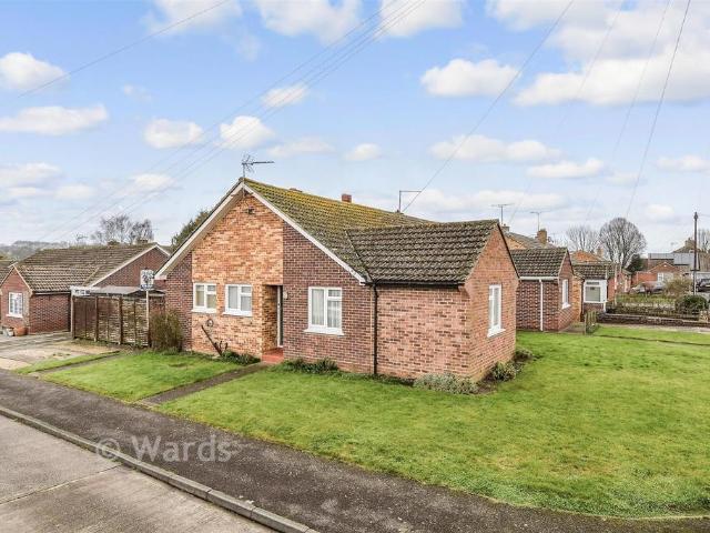Bungalow for sale in Wingham, Ash