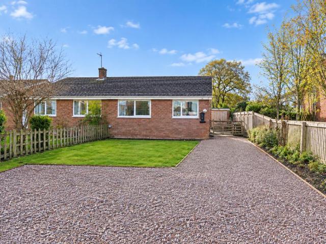 Bungalow for sale in Tilston
