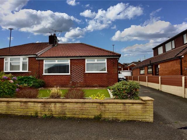 Bungalow for sale in Shaw and Crompton, Pendock