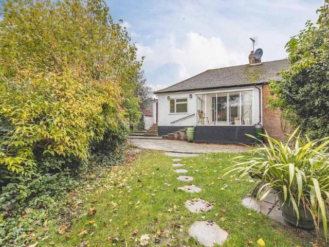 Bungalow for sale in Iver, Iver Heath