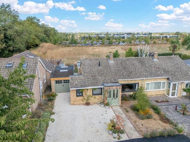 Bungalow for sale in Arrington, Cambridgeshire