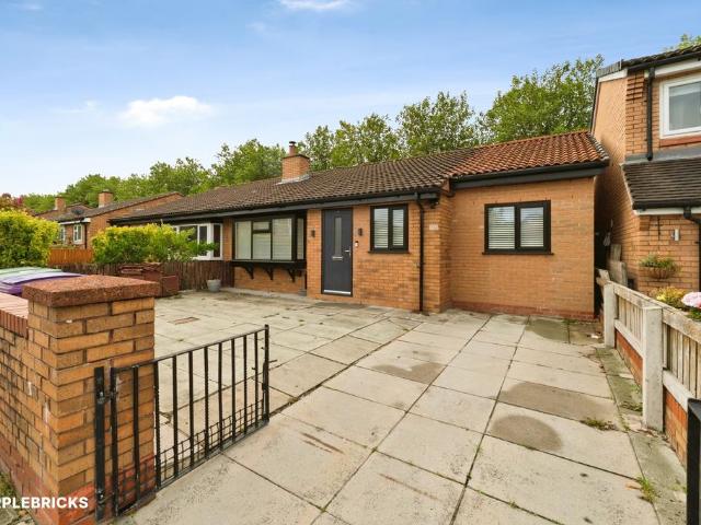 Bungalow for sale in Chinatown, Calderstones